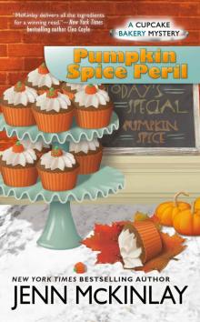 Pumpkin Spice Peril (Cupcake Bakery Mystery)